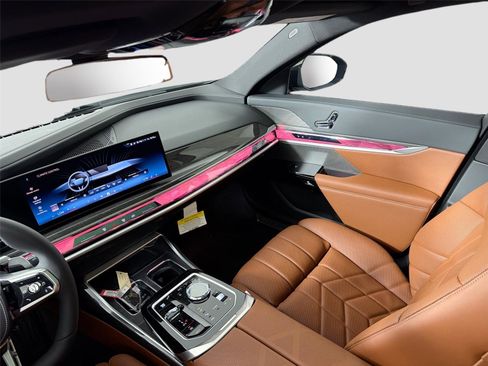 New 2026 BMW 740i xDrive w/ Executive Package AWD/4WD image 22