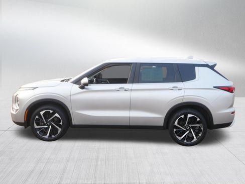 Used 2022 Mitsubishi Outlander SE AWD/4WD image 4