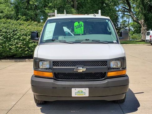 Used 2017 Chevrolet Express 2500 RWD image 9