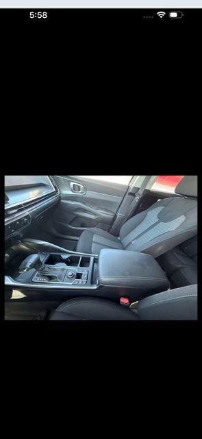 Used 2025 Kia Sorento LX FWD image 7