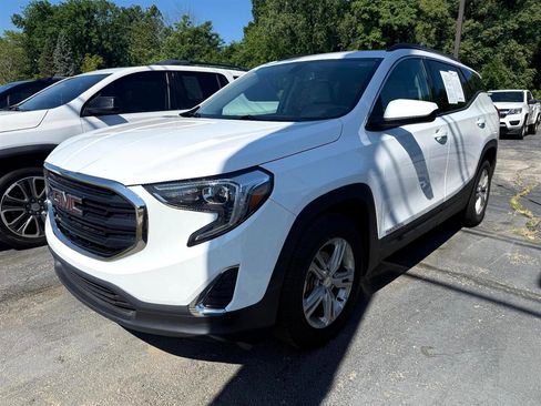 Used 2019 GMC Terrain SLE w/ Driver Convenience Package image 3