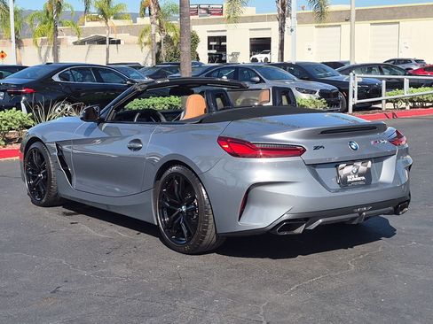 Used 2025 BMW Z4 M40i w/ Edition RWD image 8