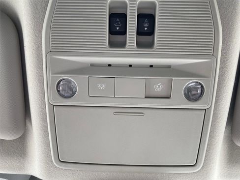 New 2025 Nissan Kicks SR w/ SR Premium Package image 27