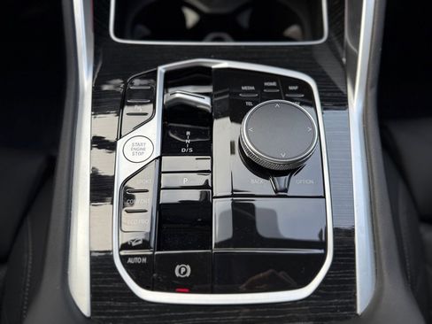 Used 2024 BMW X6 xDrive40i w/ Premium Package image 17