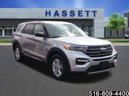 Used 2022 Ford Explorer XLT w/ Equipment Group 202A image 1