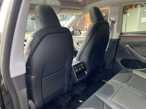 Used 2026 Tesla Model Y AWD image 14