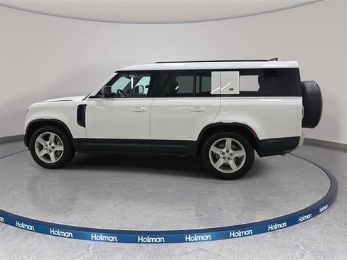 Used 2023 Land Rover Defender 130 SE image 9