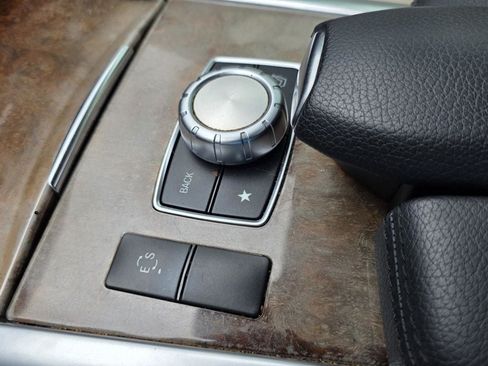 Used 2014 Mercedes-Benz E 350 Sedan w/ Premium 1 Package image 20