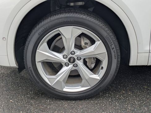 Used 2022 Audi Q5 2.0T Prestige AWD/4WD image 9