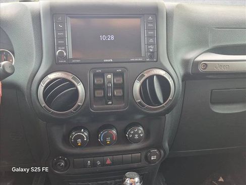 Used 2018 Jeep Wrangler Unlimited Sport S AWD/4WD image 13