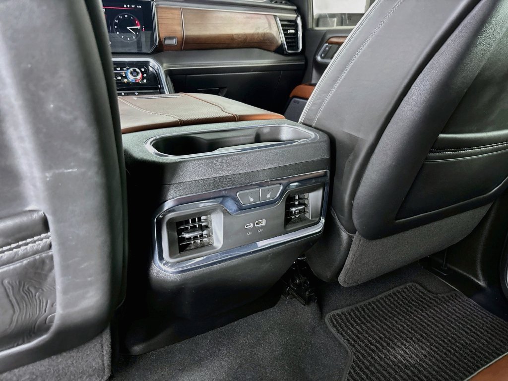 Used 2024 GMC Sierra 2500 Denali Ultimate AWD/4WD image 27