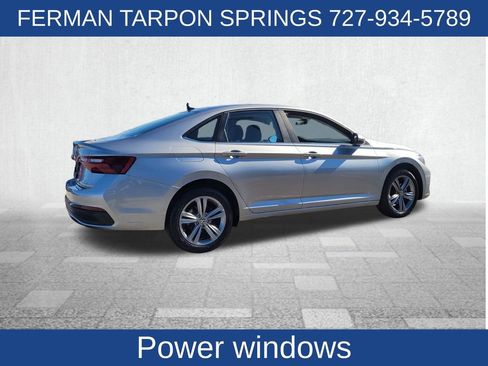 Used 2024 Volkswagen Jetta SE image 10