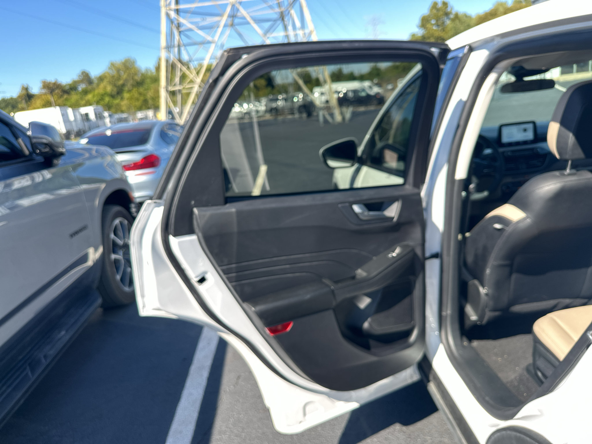 Used 2022 Ford Escape SEL AWD/4WD image 17