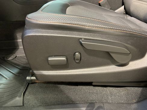 Used 2021 GMC Canyon AT4 w/ Trailering Package image 11