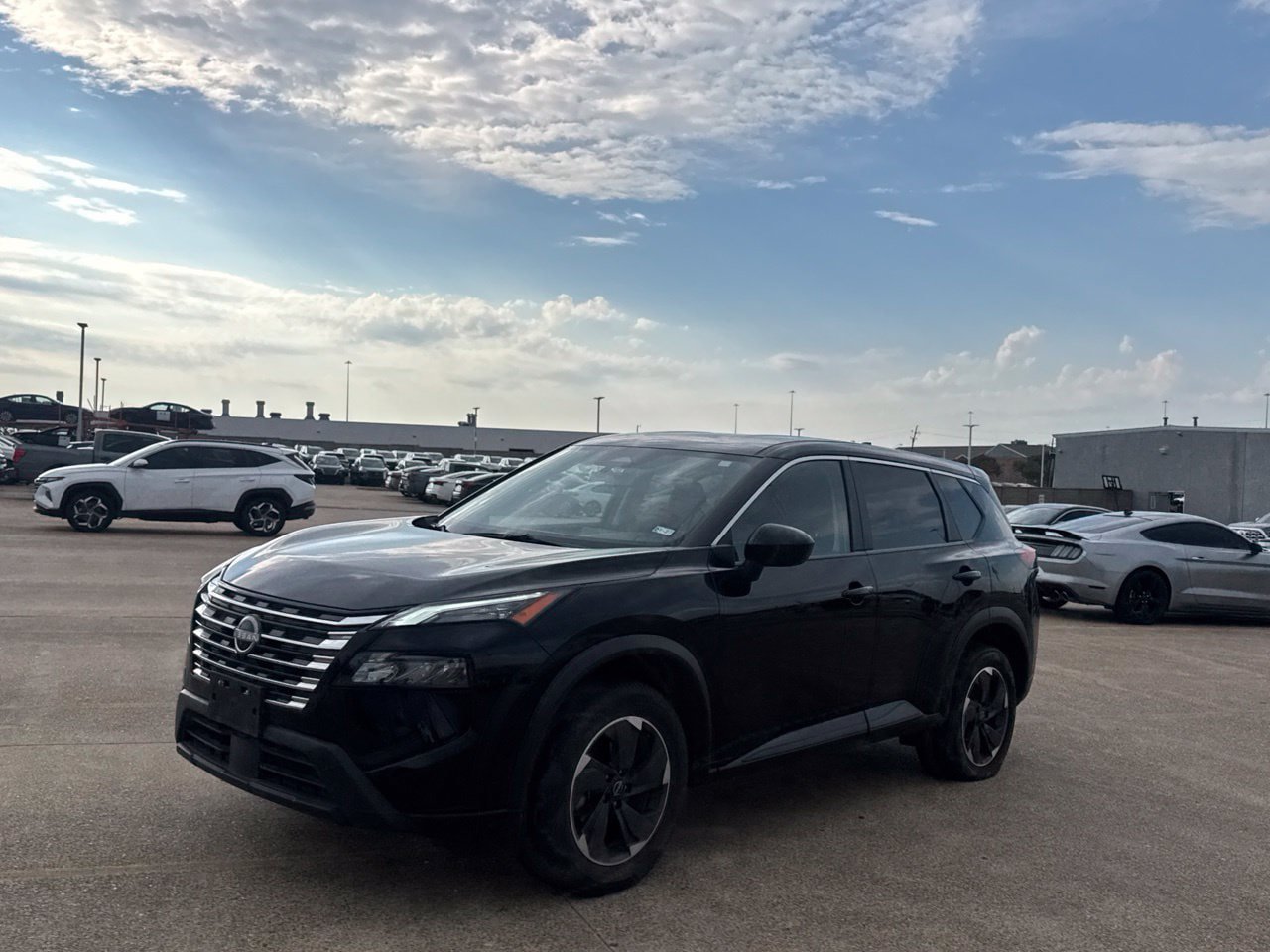 Certified 2025 Nissan Rogue SV FWD image 11