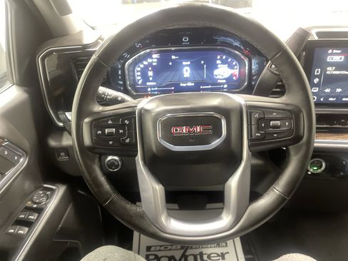 Used 2024 GMC Sierra 1500 SLE image 29