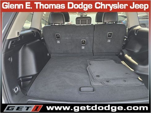 Used 2023 Jeep Grand Cherokee Limited w/ Black Appearance Package RWD image 29