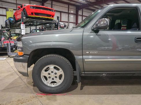 Used 1999 Chevrolet Silverado 1500 LS w/ Firm Ride Suspension Pkg image 3