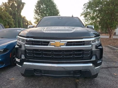Used 2023 Chevrolet Silverado 1500 LT w/ Protection Package AWD/4WD image 2