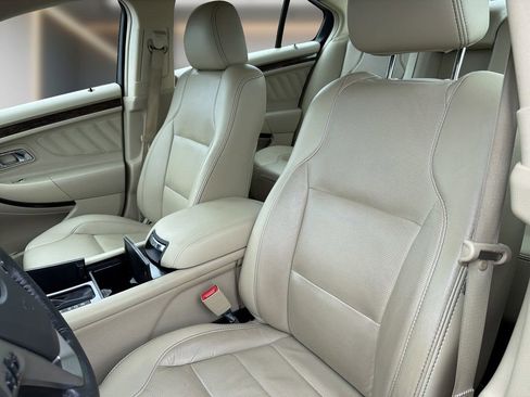 Used 2018 Ford Taurus Limited FWD image 13