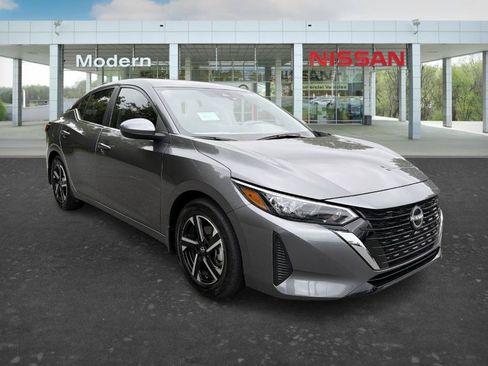 Certified 2025 Nissan Sentra SV w/ Trunk Package FWD image 7