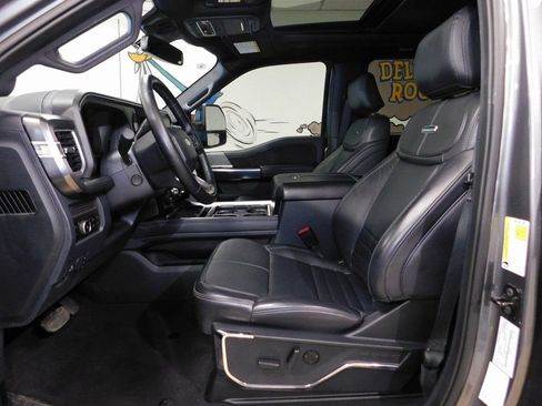 Used 2025 Ford F250 Platinum image 32