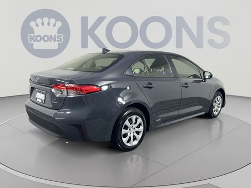 Used 2025 Toyota Corolla LE AWD/4WD image 11