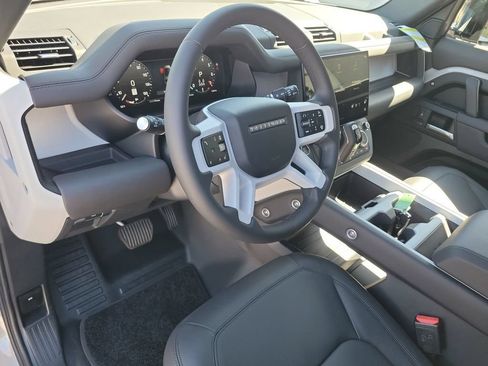 New 2026 Land Rover Defender 130 X-Dynamic SE AWD/4WD image 24