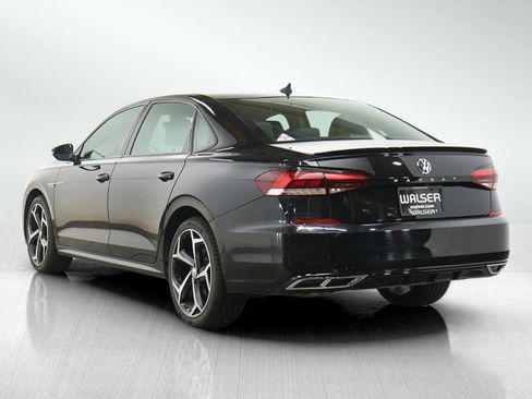 Used 2022 Volkswagen Passat 2.0T R-Line FWD image 3
