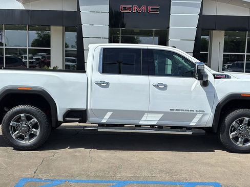 New 2026 GMC Sierra 2500 SLT w/ SLT Premium Package AWD/4WD image 9