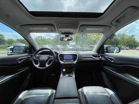 Used 2019 GMC Acadia SLT w/ Black Edition FWD image 17