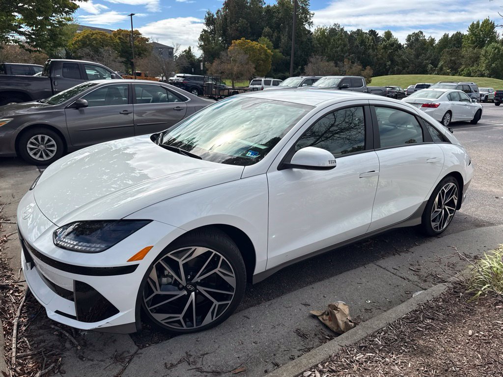 Used 2023 Hyundai Ioniq 6 SEL RWD image 4