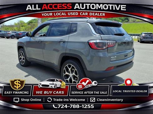 Used 2024 Jeep Compass Latitude AWD/4WD image 3