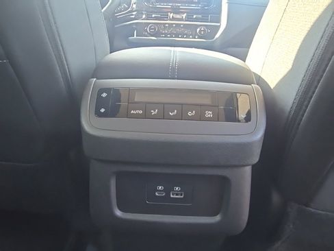 New 2025 Nissan Pathfinder SV image 29