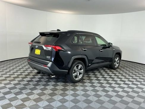 Used 2020 Toyota RAV4 Limited AWD/4WD image 5
