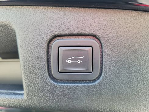 Used 2024 Chevrolet Blazer EV LT AWD/4WD image 9
