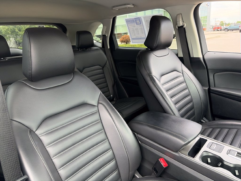 Used 2024 Ford Edge SEL w/ Convenience Package AWD/4WD image 12