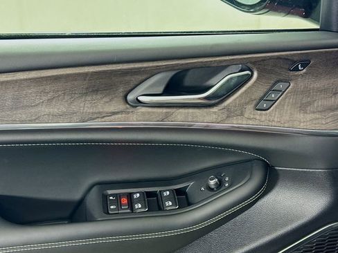 New 2025 Jeep Grand Cherokee L Overland image 18