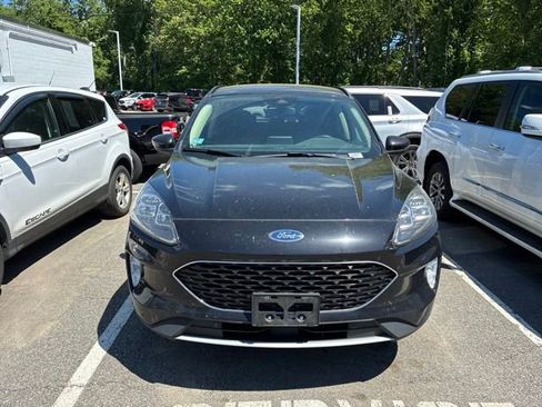 Certified 2020 Ford Escape Titanium AWD/4WD image 2