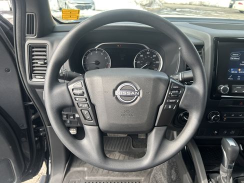Used 2023 Nissan Frontier SV w/ Midnight Edition Package image 15