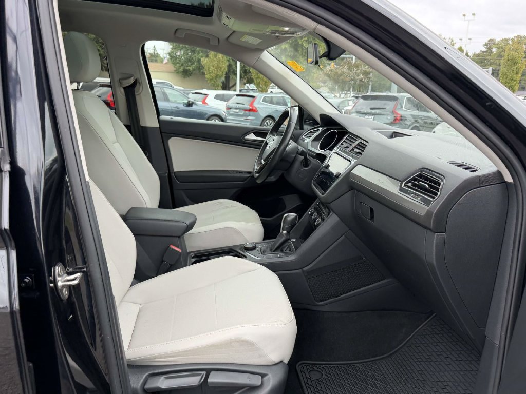 Used 2019 Volkswagen Tiguan SE AWD/4WD image 12