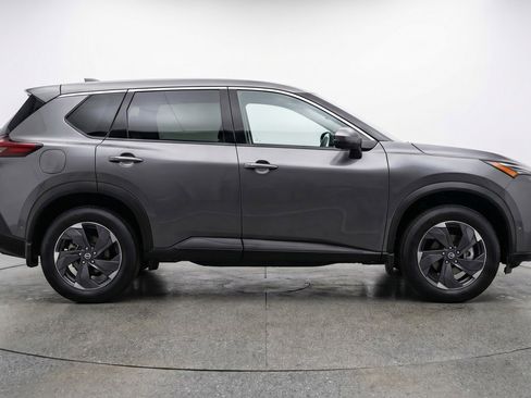 Used 2025 Nissan Rogue SV AWD/4WD image 11
