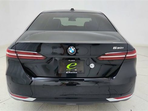 Used 2026 BMW 530i image 5