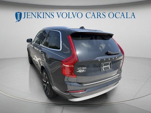 Used 2022 Volvo XC90 T6 Momentum w/ Advanced Package AWD/4WD image 4