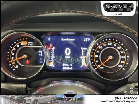 Used 2022 Jeep Wrangler Unlimited Sahara AWD/4WD image 19