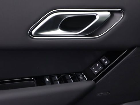 New 2026 Land Rover Range Rover Velar S image 24