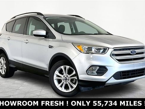 Used 2018 Ford Escape SE image 3