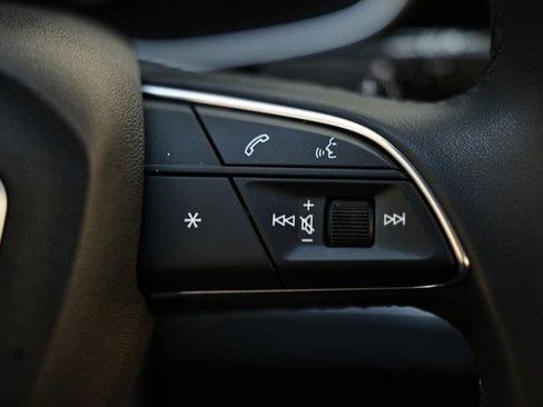 Certified 2025 Audi Q3 2.0T Premium w/ Convenience Package image 34