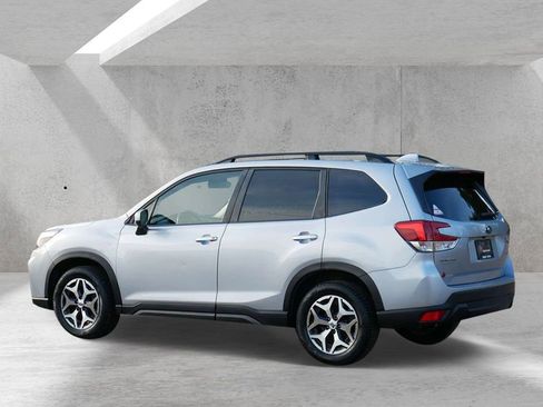 Used 2020 Subaru Forester Premium AWD/4WD image 4