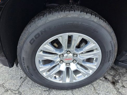 Used 2025 GMC Yukon Denali AWD/4WD image 20